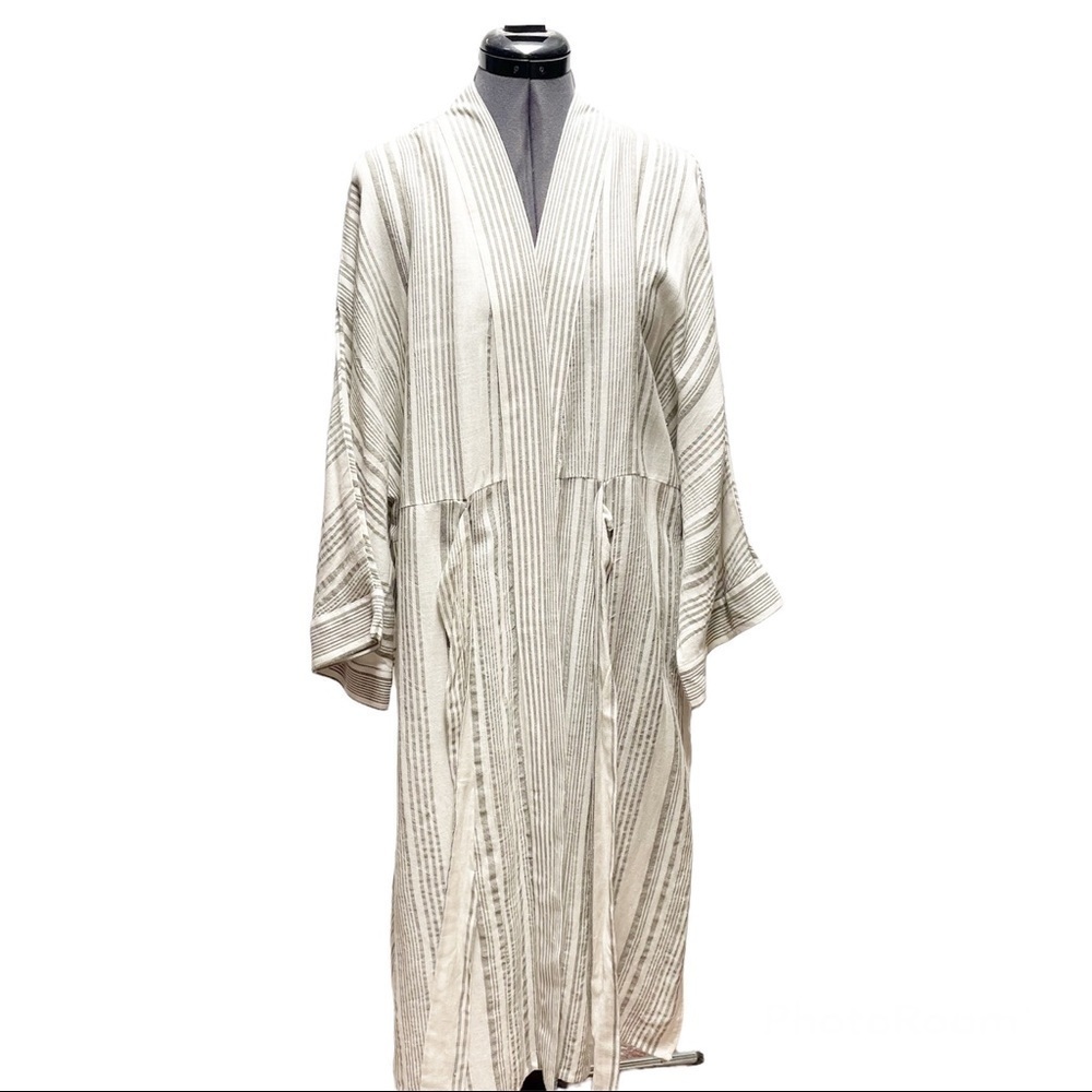 Universal Thread Striped Kimono - Picture 2 of 6